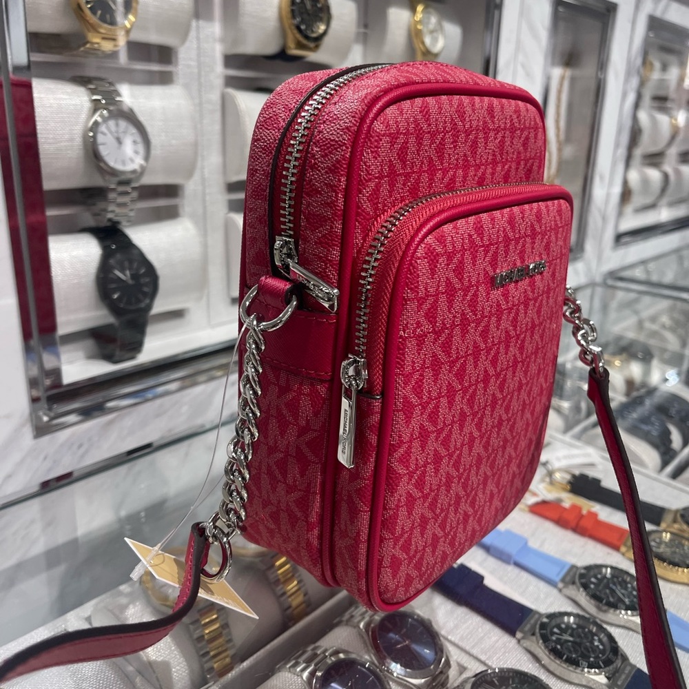 MICHAEL KORS Jet Set Travel Md Signature Logo Crossbody Flight Bag
DK RASPBERRY - Picture 7 of 16
